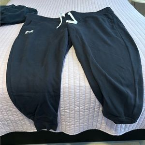 Under Armour sweatpants. 3x